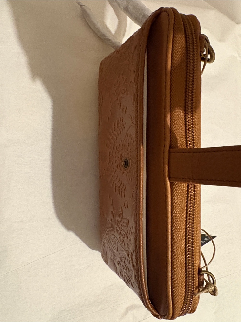 NWT The Sak Embossed Brown Leather Wristlet with crossbody strap - Picture 4 of 9
